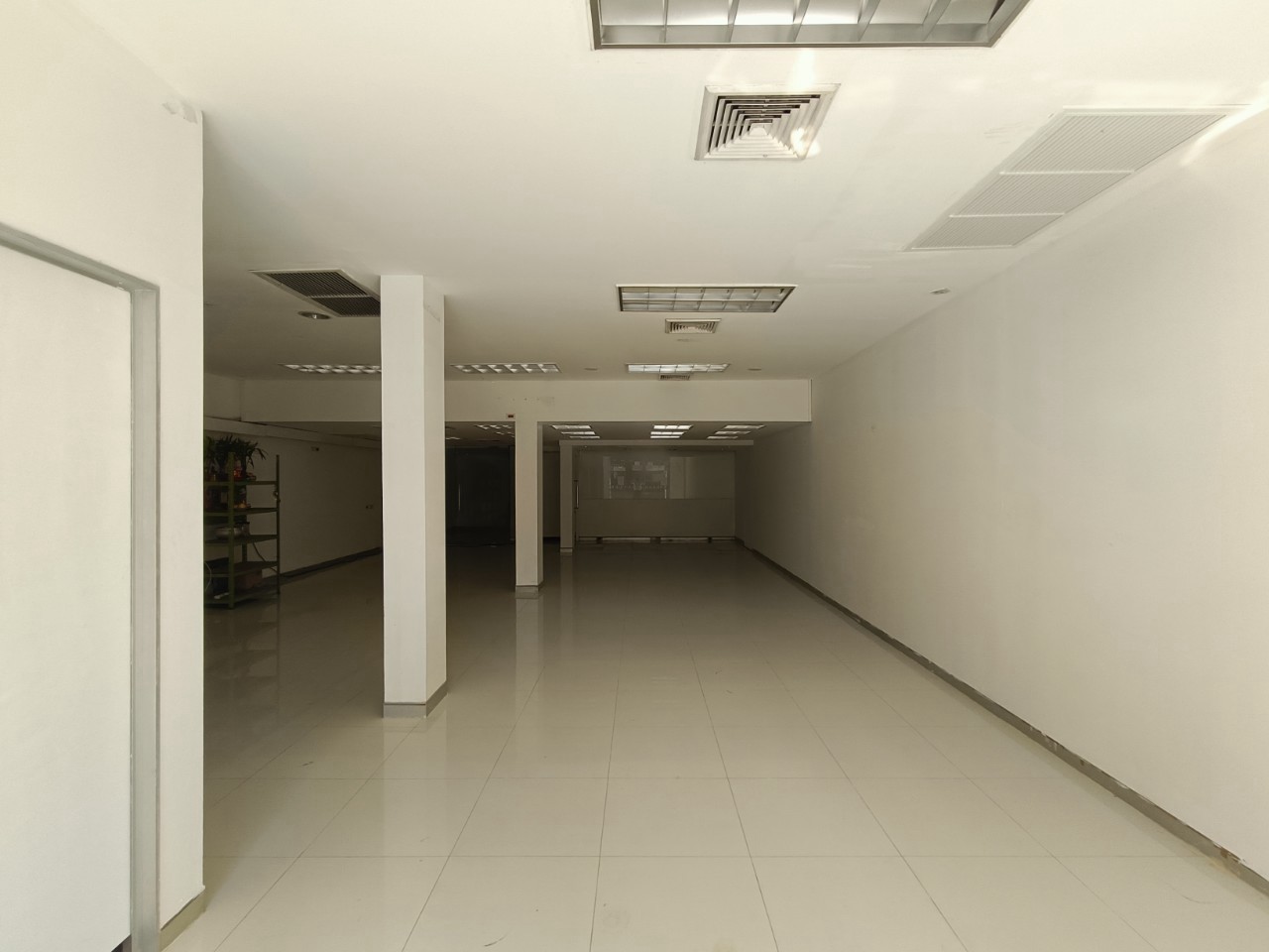 สำนักงาน ถนนช้างคลาน เชียงใหม่
