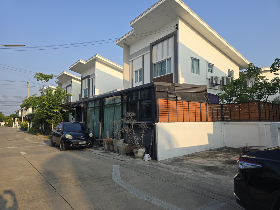 บ้านแฝด แลนซีโอ คริป เพชรเกษม 81 