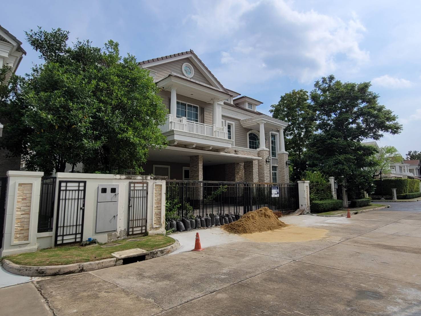 บ้านเดี่ยว นาราสิริ บางนา