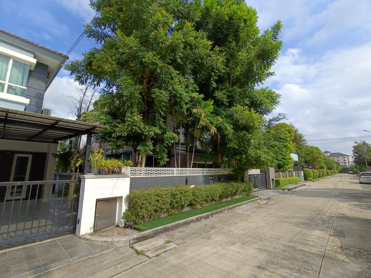 บ้านเดี่ยว ไลฟ์ บางกอก บูเลอวาร์ด ปิ่นเกล้า-เพชรเกษม