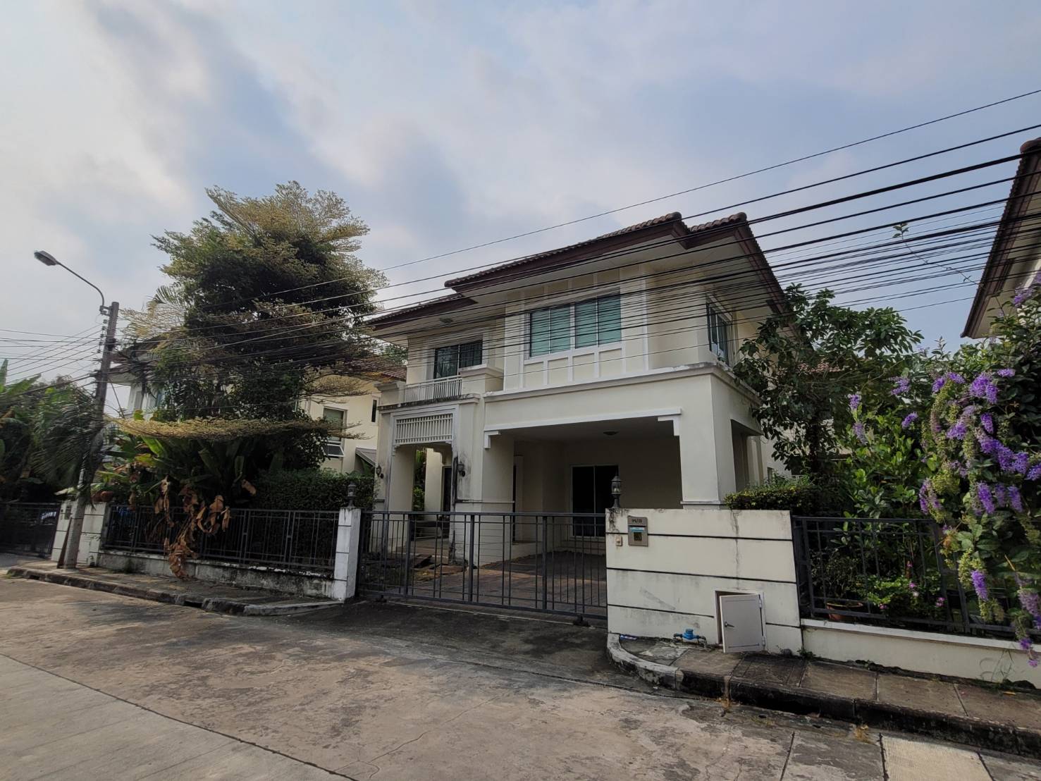 บ้านเดี่ยว เดอะเซนโทร รัตนาธิเบศร์  