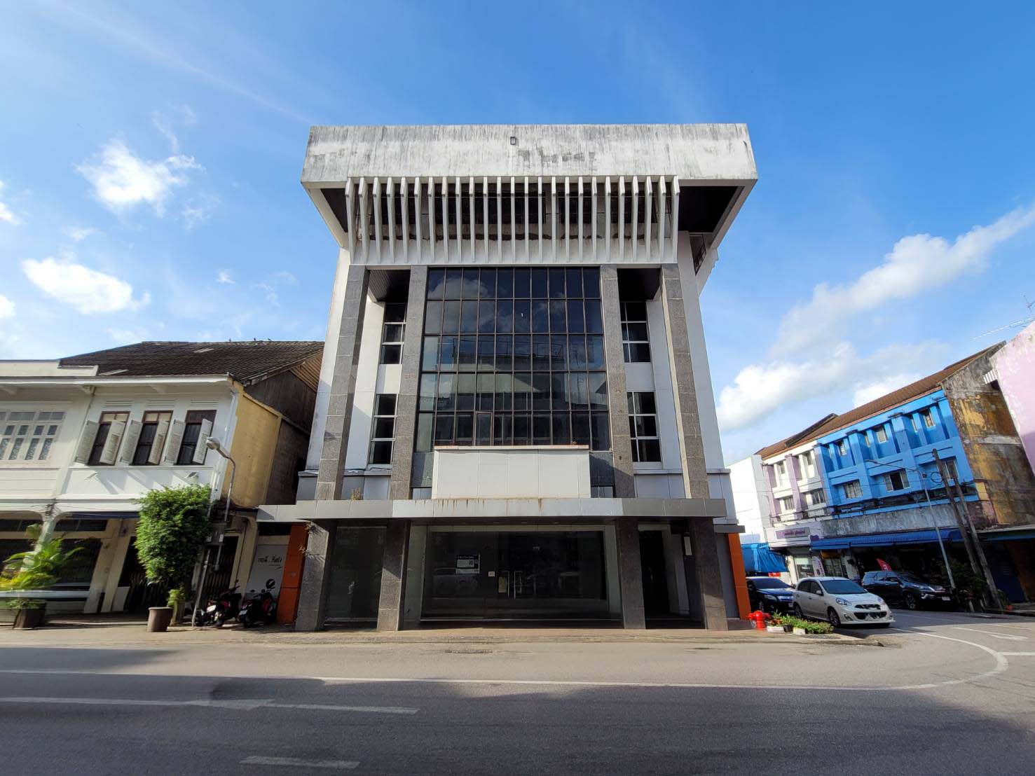 อาคารพาณิชย์ ทับเที่ยง เมืองตรัง ตรัง