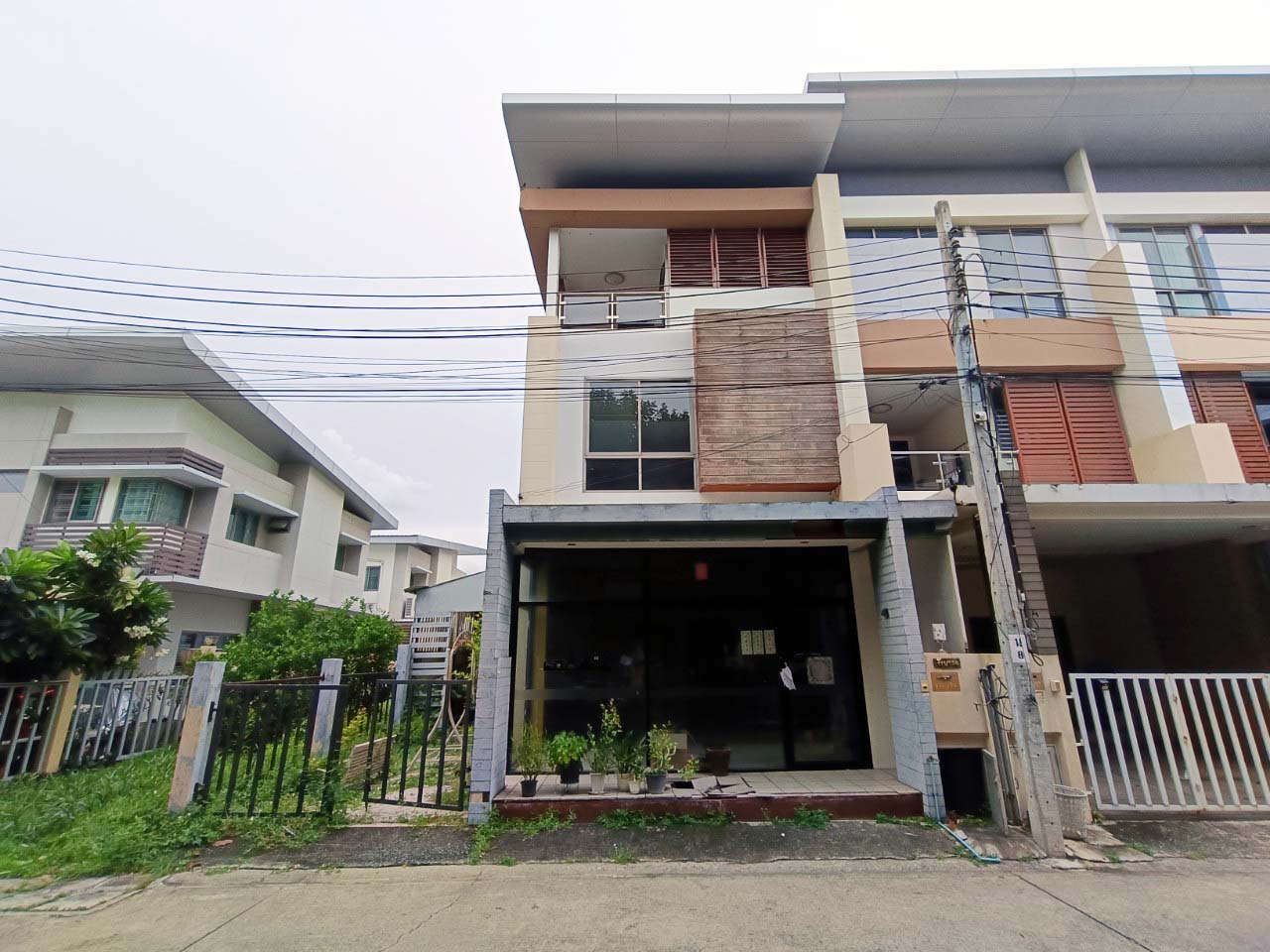 ทาวน์เฮาส์ บางพูด ปากเกร็ด นนทบุรี