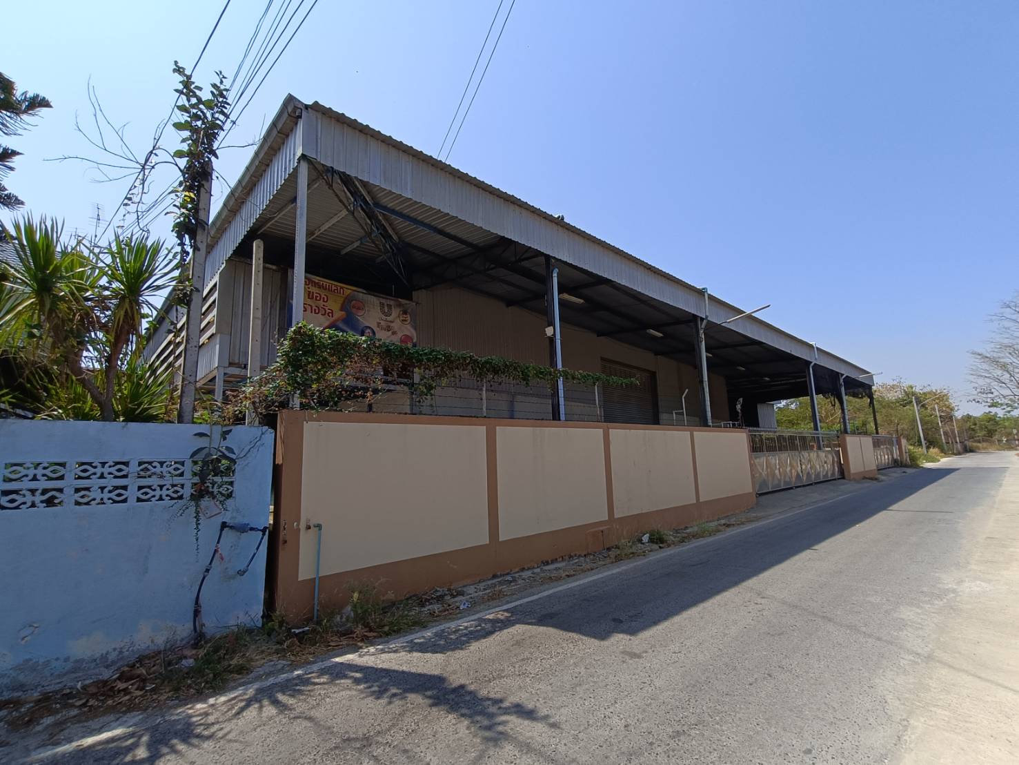 โรงงาน/โกดัง ต้นโพธิ์ เมืองสิงห์บุรี สิงห์บุรี